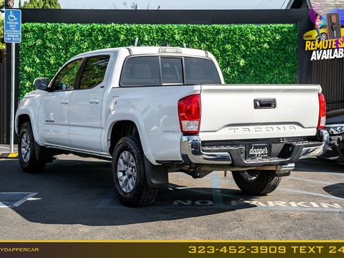 Used 2017 Toyota Tacoma SR5 w/ SR5 Appearance Package (SM) RWD image 8