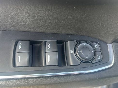 Used 2024 Chevrolet Silverado 1500 LT AWD/4WD image 19