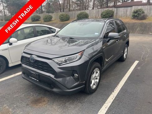 Certified 2021 Toyota RAV4 XLE w/ Convenience Package image 2