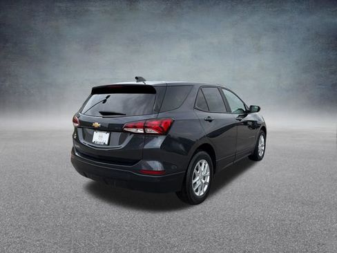 Used 2022 Chevrolet Equinox LS w/ LS Convenience Package image 6