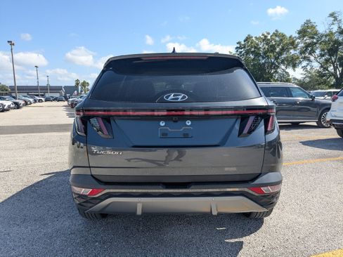 Used 2024 Hyundai Tucson Limited FWD image 6