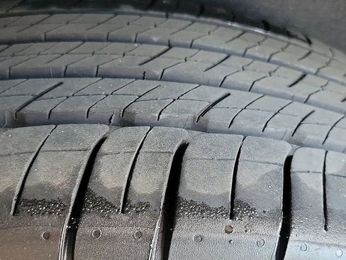 Certified 2025 Cadillac XT5 Premium Luxury image 26