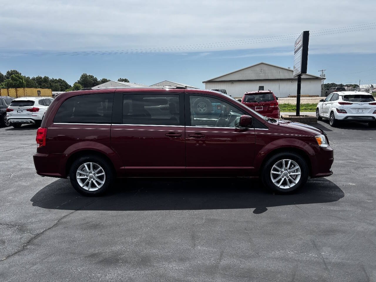 Used 2019 Dodge Grand Caravan SXT FWD image 5