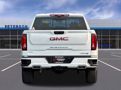 Used 2025 GMC Sierra 1500 AT4 w/ Technology Package AWD/4WD image 5