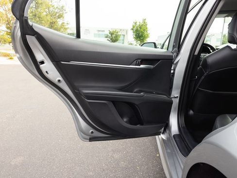 Certified 2020 Toyota Camry SE FWD image 29