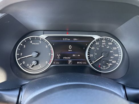 New 2025 Nissan Sentra SR w/ SR Premium Package FWD image 11