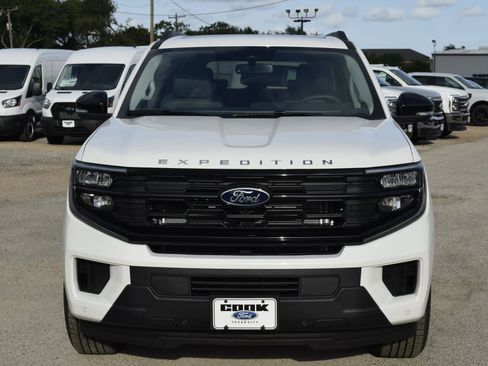 New 2025 Ford Expedition Max Active image 2