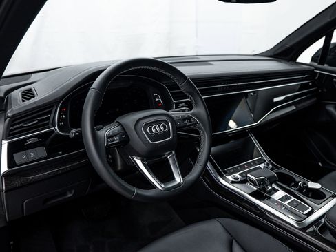 Used 2025 Audi Q7 2.0T Premium w/ Convenience Plus Package image 8