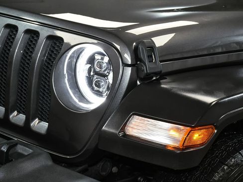 Used 2019 Jeep Wrangler Unlimited Sport S image 61