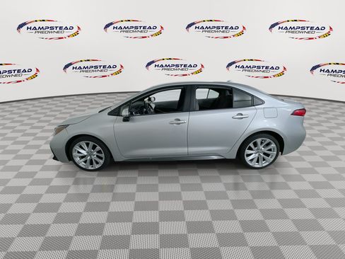 Used 2022 Toyota Corolla SE FWD image 5