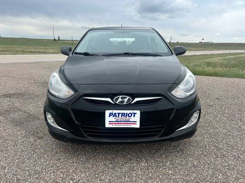 Used 2012 Hyundai Accent SE FWD image 8