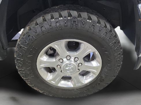 Used 2024 RAM 2500 Big Horn AWD/4WD image 25