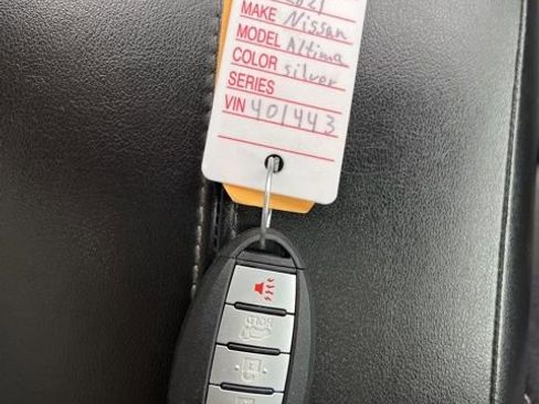 Used 2021 Nissan Altima 2.5 SV w/ SV Premium Package image 45