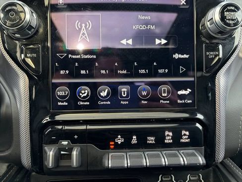 Used 2020 RAM 1500 Limited AWD/4WD image 17