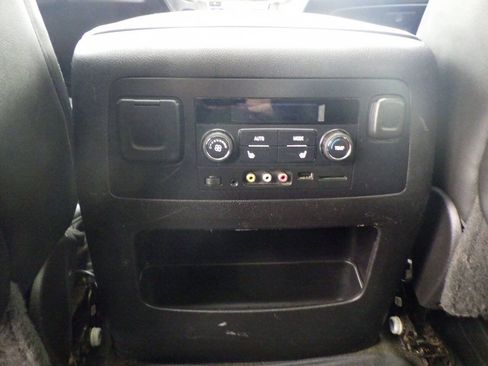 Used 2015 GMC Yukon Denali AWD/4WD image 27