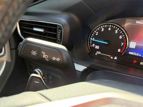 Used 2021 Ford Explorer XLT w/ Equipment Group 202A image 28