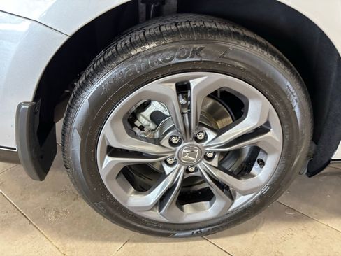 Used 2025 Honda Accord EX-L image 10