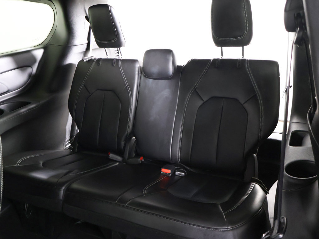 Used 2025 Chrysler Pacifica Select FWD image 36