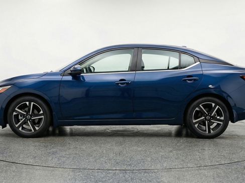Used 2025 Nissan Sentra SV image 5