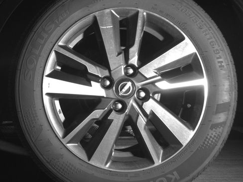 Used 2025 Nissan Versa SV image 14