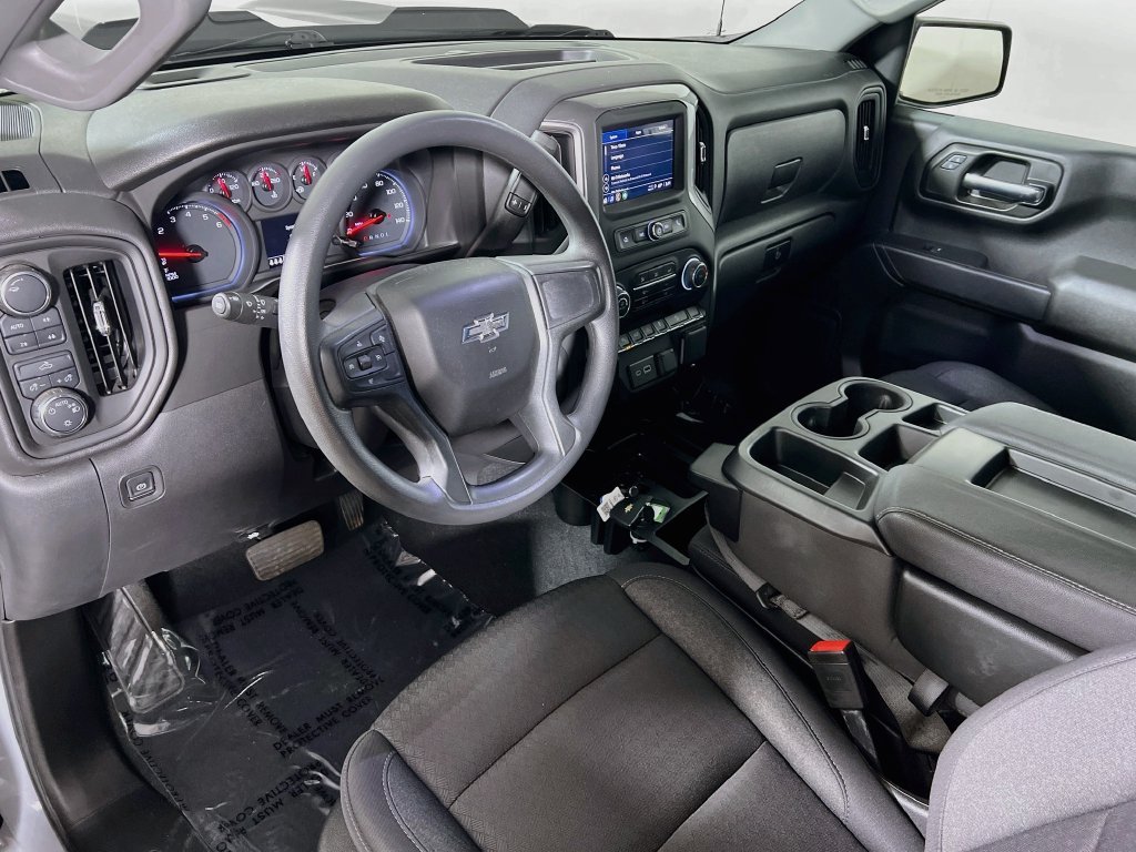 Used 2025 Chevrolet Silverado 1500 Custom Trail Boss w/ LPO, Dark Essentials Package AWD/4WD image 9