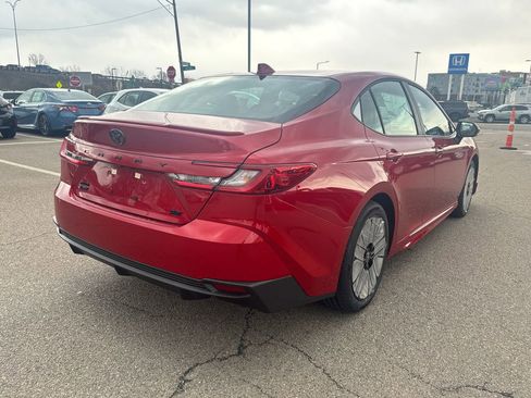 New 2026 Toyota Camry SE AWD/4WD image 7
