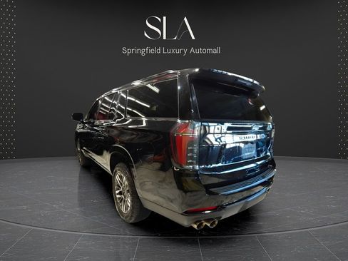 Used 2025 Chevrolet Suburban Z71 AWD/4WD image 5