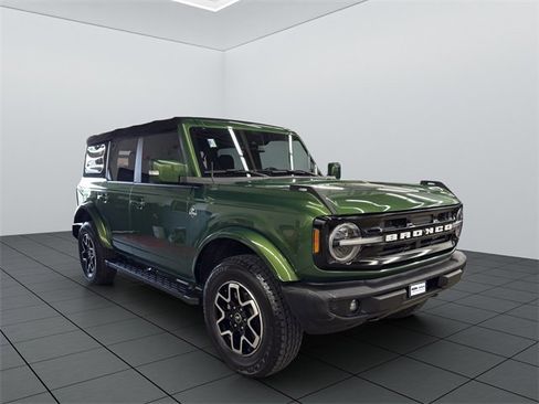 Used 2022 Ford Bronco Outer Banks image 8