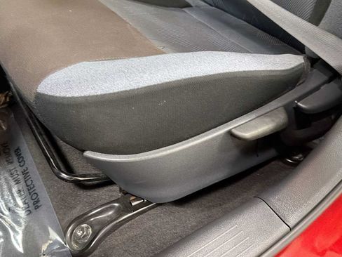 Used 2025 Nissan Versa SV FWD image 14