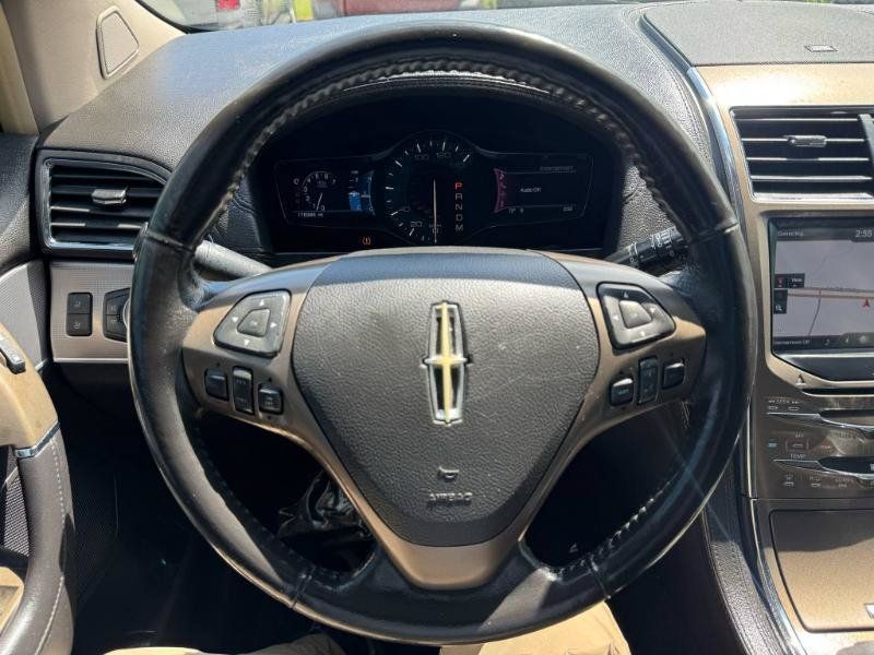 Used 2012 Lincoln MKX AWD image 19