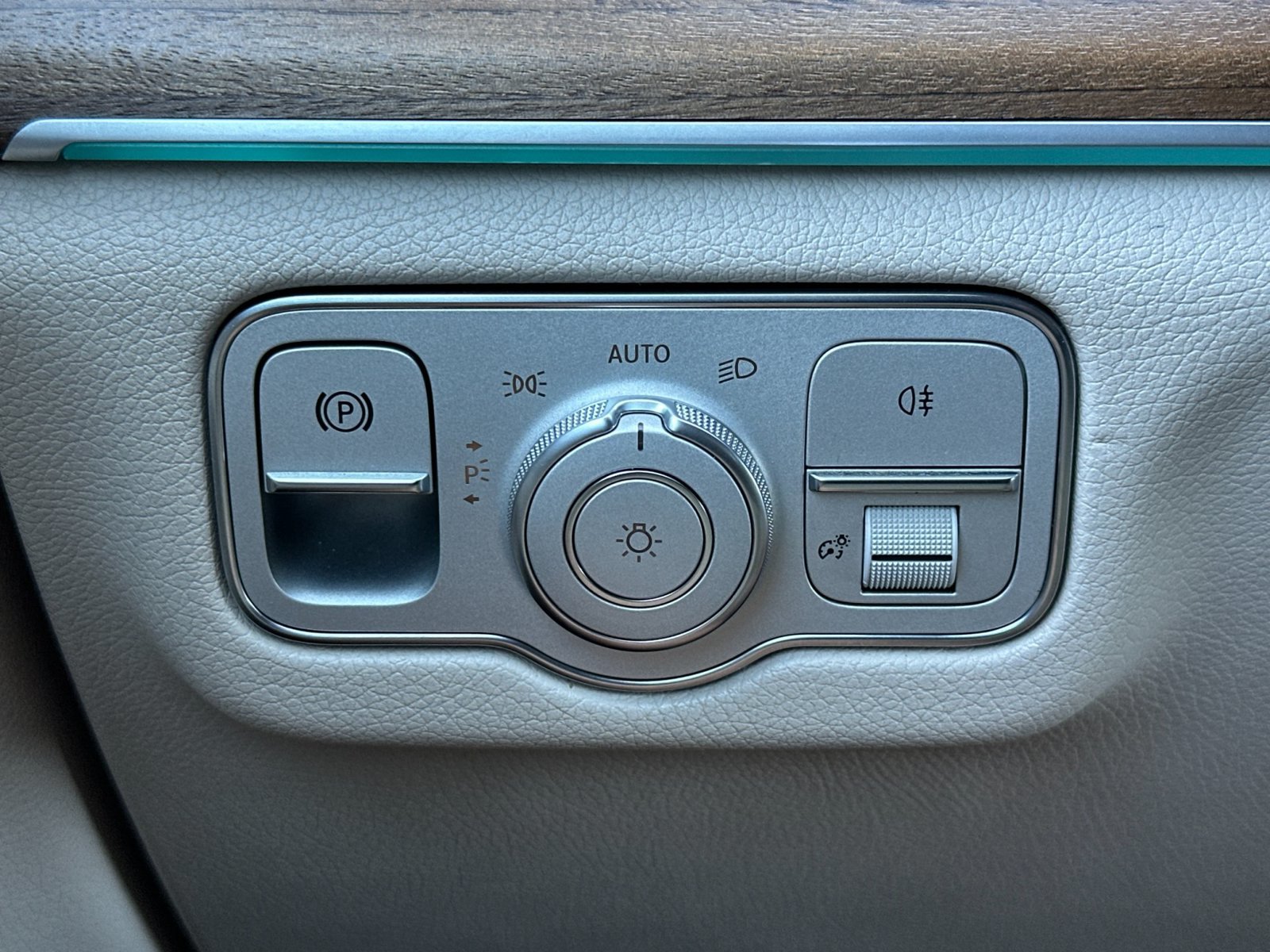 Certified 2021 Mercedes-Benz GLE 450 4MATIC image 33
