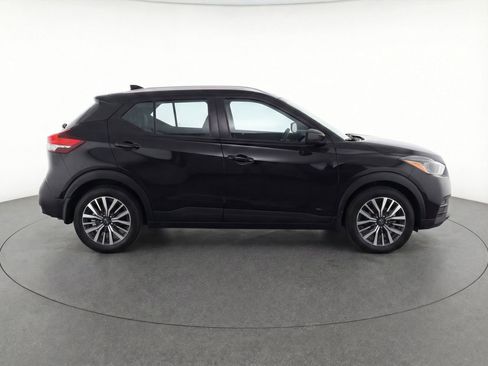Used 2024 Nissan Kicks SV image 11