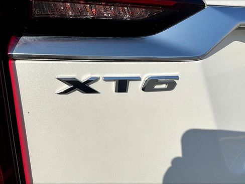 Used 2024 Cadillac XT6 Luxury w/ LPO, Floor Liner Package image 8