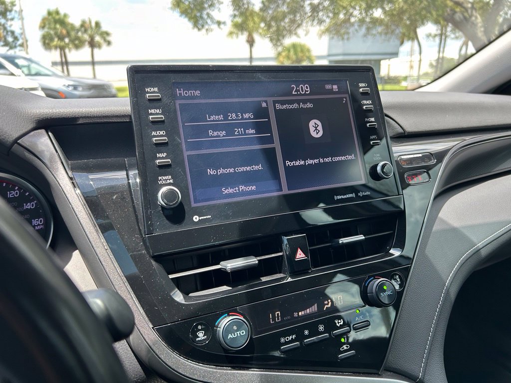 Used 2021 Toyota Camry XSE FWD image 28