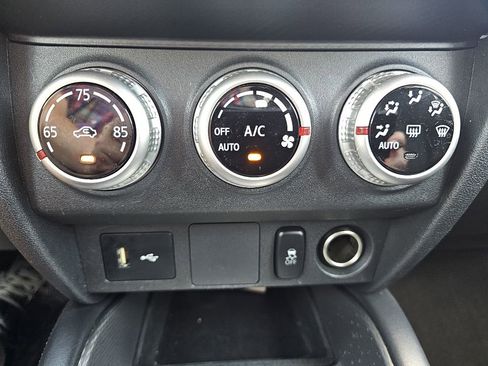 Used 2021 Mitsubishi Outlander Sport Black Edition image 26