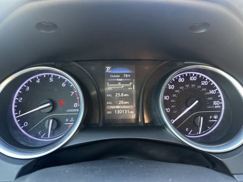 Used 2018 Toyota Camry LE image 26