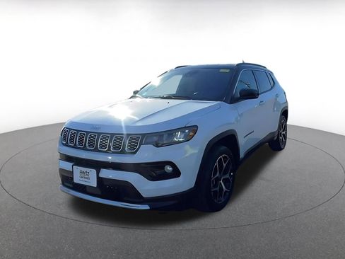 Used 2025 Jeep Compass Limited image 7