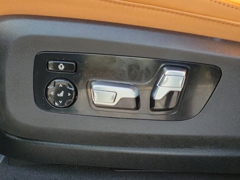 Used 2026 BMW X6 M60i AWD/4WD image 23