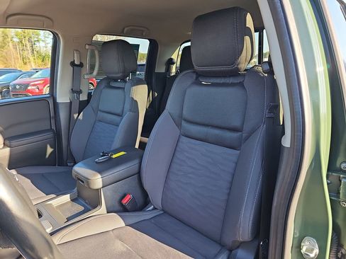 Used 2024 Nissan Frontier SV w/ SV Convenience Package image 18