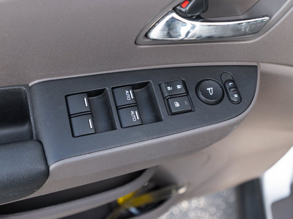 Used 2014 Honda Odyssey EX image 23