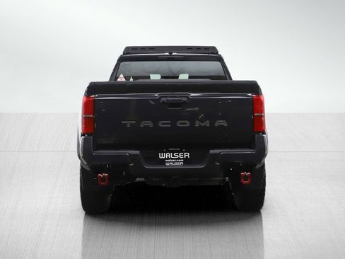 Used 2024 Toyota Tacoma TRD Off-Road image 4
