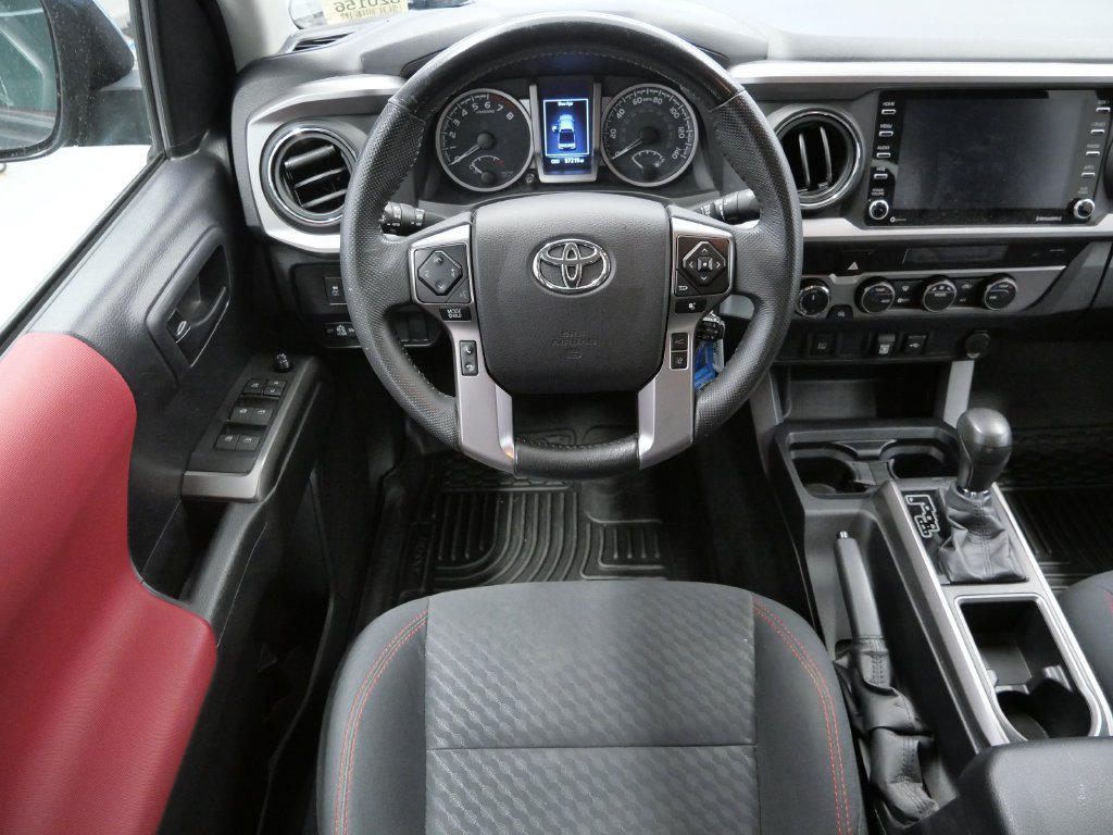 Used 2021 Toyota Tacoma SR5 AWD/4WD image 17