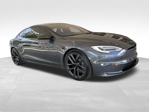 Used 2022 Tesla Model S Plaid image 2