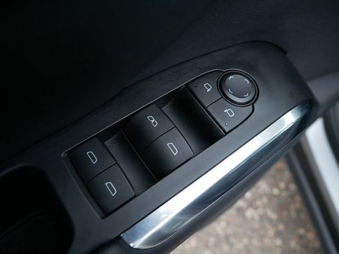 Used 2024 Chevrolet Traverse LT image 14