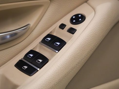 Used 2015 BMW 528i xDrive Sedan image 21