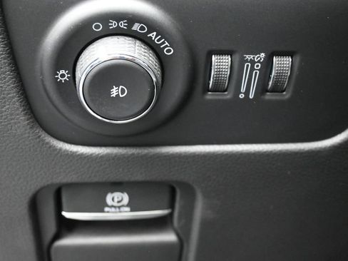 Used 2025 Jeep Wagoneer Series II AWD/4WD image 13