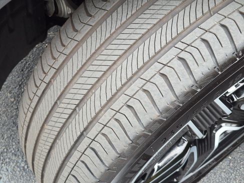 Certified 2025 Mercedes-Benz GLC 300 4MATIC image 12