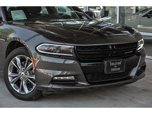 Used 2022 Dodge Charger SXT AWD/4WD image 2