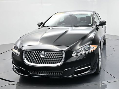 Used 2011 Jaguar XJ L image 3