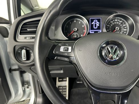 Used 2017 Volkswagen Golf Alltrack SE image 39